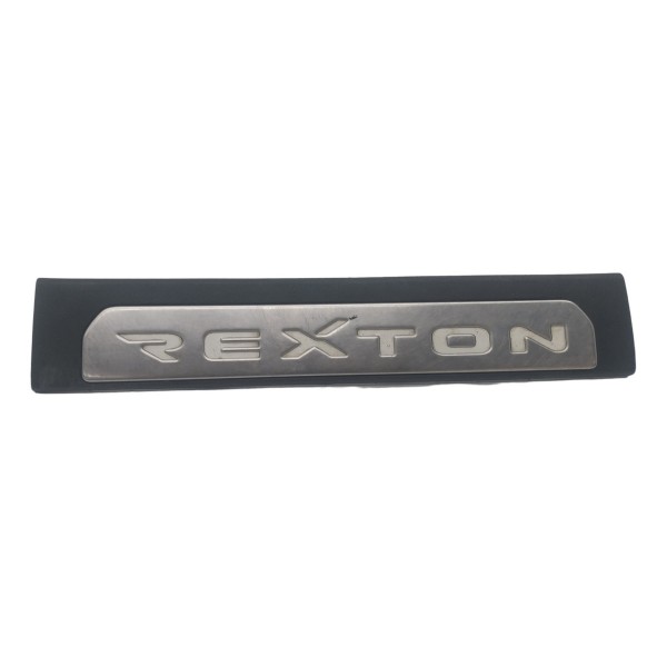 Acabamento Soleira Tras Dir Ssangyong Rexton 2008 2009 2010 Prata