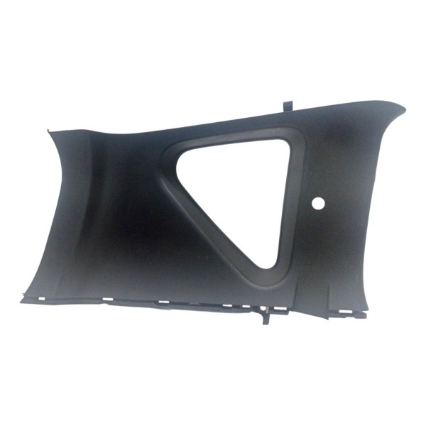 Acabamento Tras Esquerdo Nissan Livina 2008 2009 2010 2011