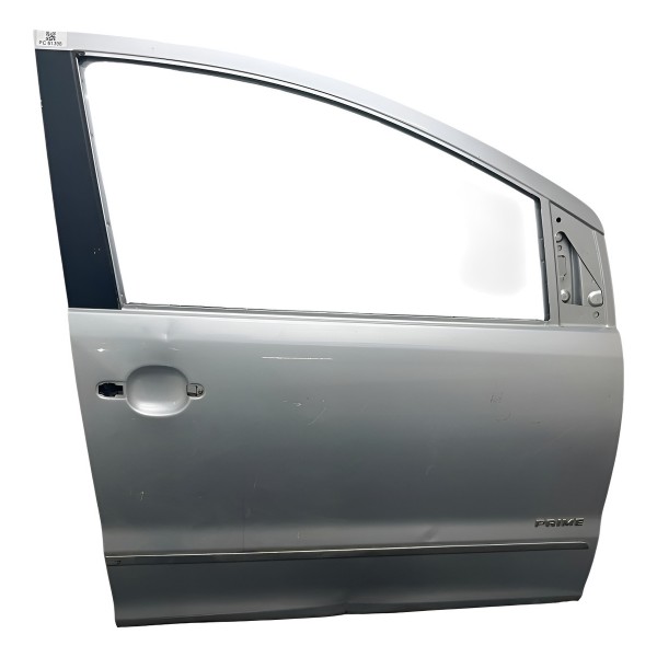 Porta Dianteira Dir Volkswagen Fox 2011 2012 2013 Detalhe
