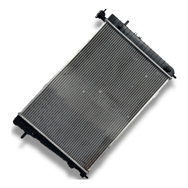 Radiador Água Hyundai Tucson 2.0 2008 2009 2010 2015 Detalhe