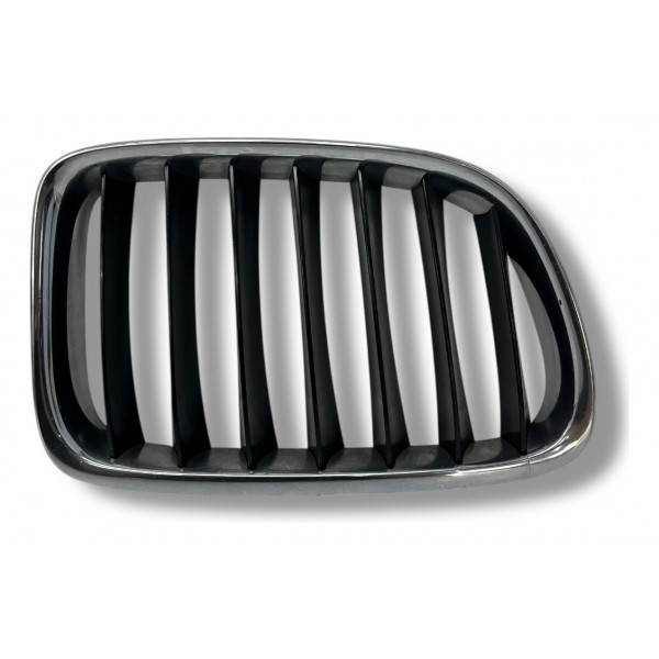 Grade Parachoque Dianteiro Dir Bmw X1 2010 2011 2012 2013