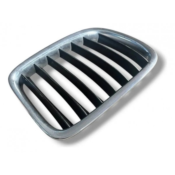 Grade Parachoque Dianteiro Dir Bmw X1 2010 2011 2012 2013